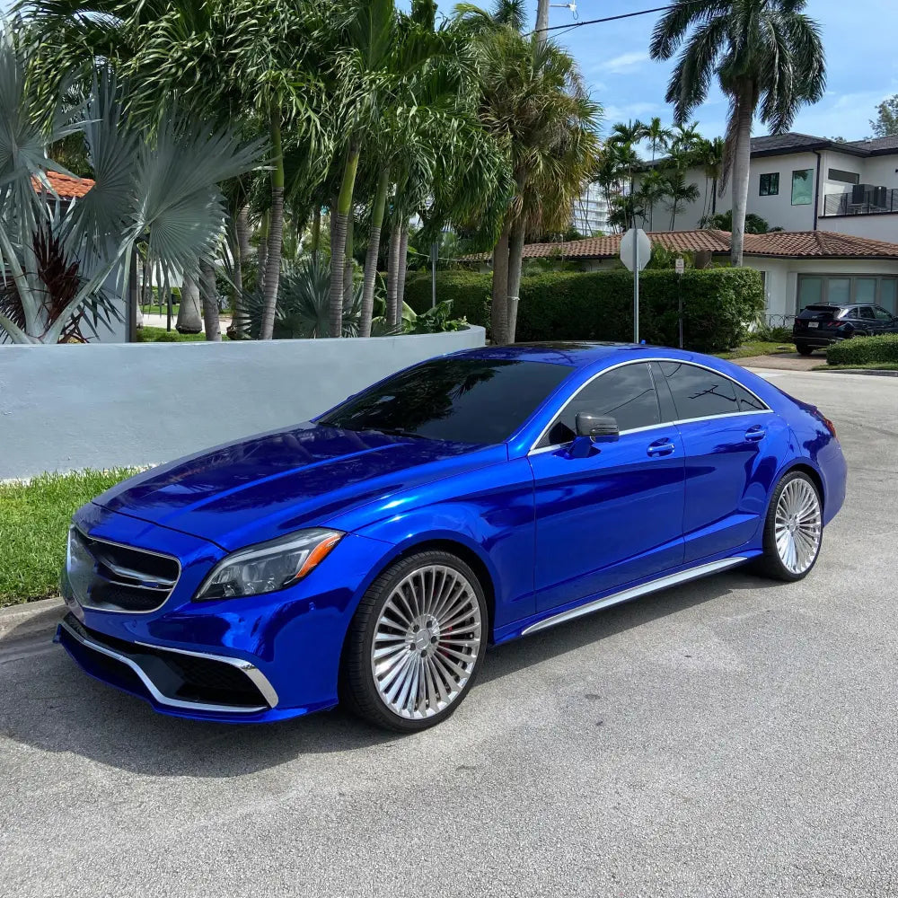 Vinilo para coche de calidad con acabado cromado tipo espejo azul